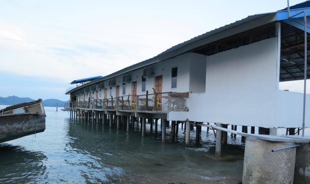 מלון פאנגקור Pangkor Fish House מראה חיצוני תמונה